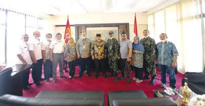 KOORDINASI— Pemkab Agam dan Kementerian PUPR  berkoordinasikan dalam melaksanakan Survei Bhatimetri untuk program revitalisasi Danau Maninjau.