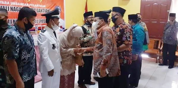 Wakil Bupati Padangpariaman Rahmang kemarin menghadiri sekaligus memberi sambutan dalam pelantikan Pj Walinagari Kudu Gantiang dan Pj Wali Nagari Limau Puruik Kecamatan V Koto Timur, Kabupaten Padangpariaman.