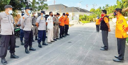 OPERASI— Satgas Penanganan Covid-19  Agam menggelar operasi Yustisi di dua kecamatan Tanjung Raya dan Lubuk Basung.