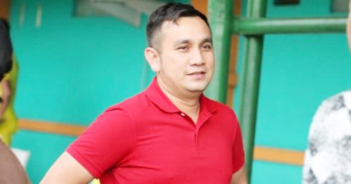 Manajer Tim Semen Padang FC Effendi Syahputra