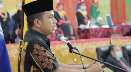 Tak ada Jaminan Pemasaran, Ekonomi Kreatif Cenderung Berjalan di Tempat di Kota Solok 1 HARAPKAN— Wakil Wali Kota Solok Rahmadhani Kirana Putra berharap para generasi muda dan sarjana mau terjun untuk mengembangkan potensi yang ada di sektor pertanian.