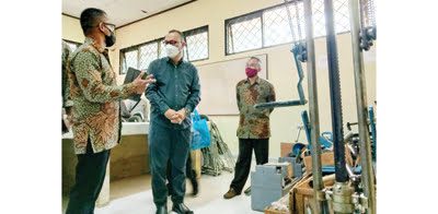 Bupati Kepulauan Mentawai, Yudas Sabaggalet melakukan studi banding ke Politeknik Negeri Nunukan (PNN) di Kabupaten Nunukan provinsi Kalimantan Utara.