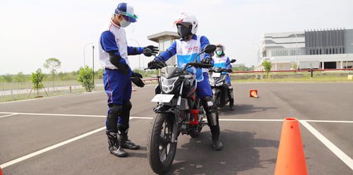 PT Astra Honda Motor (AHM) sosialisasikan bahaya blind spot.