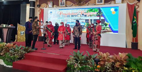 Pengurus IASMAN 1 Bukittinggi Wilayah Sumbar Dikukuhkan 1 Pengukuhkan kepengurusan IASMA 1 Landbouw Bukittinggi wilayah Sumbar untuk periode 2021- 2024 di Auditorium Gubernuran Sumbar..