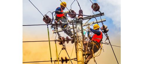 MEMASTIKAN--PLN berupaya memastikan keandalan pasokan listrik, khususnya untuk tempat-tempat vital penanganan pasien Covid-19.