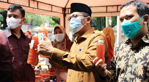 Wali Kota Padang Hendri Septa mengatakan, atas nama Pemerintah Kota Padang sangat menyambut baik hadirnya ‘Bank Eco Enzyme’ di Kota Padang.
