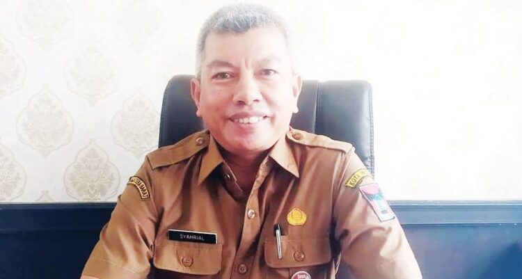 Kepala Dinas Pertanian Kota Padang, Syahrial Kamat menga¬ta¬kan petani dianjurkan me¬nanam varietas yang ta¬han wereng seperti padi jenis Bujang Marantau dan Batang Piaman.