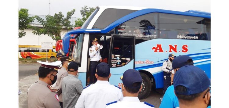DIRESMIKAN— Dishub Sumbar meresmikan pengoperasian kembali terminal AKAP dan AKDP Payakumbuh.