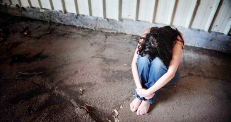 Dilarikan Dukun, Mahsiswi UNP Trauma dan Dirawat di RS, Diduga Mengalami Pemerkosaan 1 ilustrasi