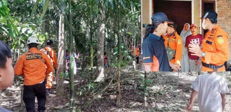 PENCARIAN— Tim SAR bersama warga dan pihak terkait melakukan pencarian seorang warga yang dinyatakan hilang setelah pergi ziarah kubur di Jorong Talang Maur, Nagari Talang Maur, Kecamatan Mungka, Kabupaten Lima Puluh Kota, Kamis (15/7). 