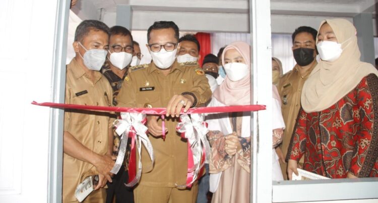 Sektor kesehatan merupakan salah satu bidang yang menjadi prioritas pembangunan Tanah Datar, karenanya secara pribadi dan pimpinan daerah, Bupati Eka Putra menyampaikan apresiasi dan mendukung atas berdirinya Klinik Pita Bunga Medika di Nagari Bungo Tanjung Kecamatan Batipuh.