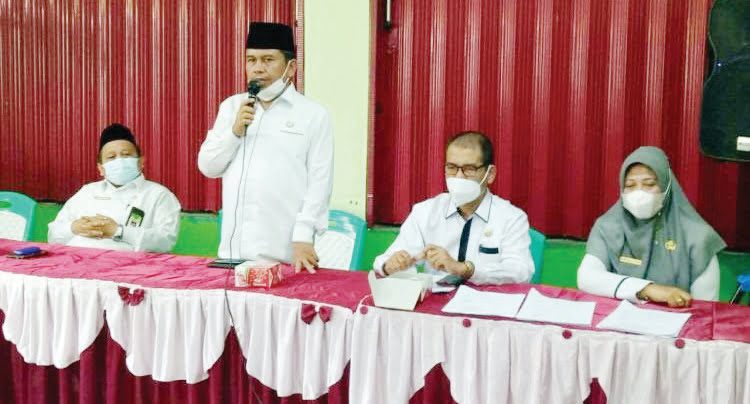 SAMBUTAN— Kakan Kemenag Agam Edy Oktafiandi memberikan kata sambutan saat pelatihan di Balai Diklat Keagamaan (BDK) Padang.