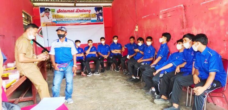 Meningkatkan kapasitas dan ketrampilan masyarakat, Pemerintah Nagari Kampuang Galapuang Ulakan, kemarin,  menyelenggarakan pelatihan bengkel las bagi masyarakat khususnya generasi muda dan anak-anak yang putus sekolah.