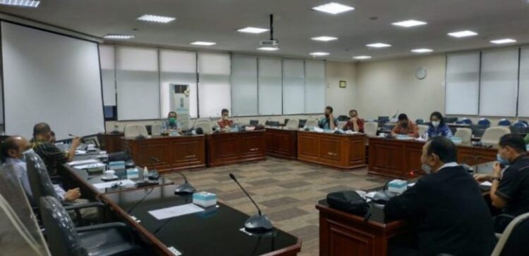 DPRD) Provinsi Sumatera Barat Minta Segera Bentuk Pansel Calon Direksi PT Jamkrida 1 Komisi III DPRD Sumbar saat hearing dengan steakholder, Asisten II Biro Perekonomian Setda Provinsi Sumbar, Biro Hukum dan Badan Pendapatan Daerah Provinsi Sumbar.