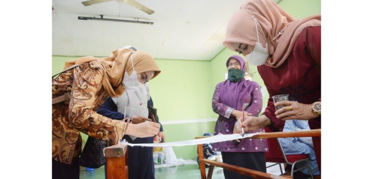 ANAHDATAR, METRO
Pelaku usaha sektor UMKM harus tetap semangat dan tidak boleh berputus asa menyikapi kondisi ekonomi yang menurun dampak pandemi Covid-19.