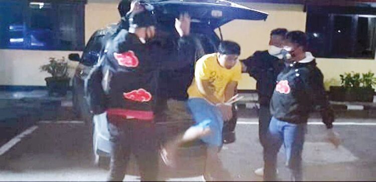 PENCURI— Pelaku Imam Wahyudi ditangkap jajaran Satreskrim Polres Padangpanjang atas kasus pencurian dengan sasaran rumah warga.