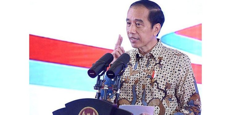 Presiden RI Joko Widodo (Jokowi) mengumumkan, mulai 26 Juli 2021 pemerintah akan melakukan pembukaan Pemberlakuan Pembatasan Kegiatan Masyarakat (PPKM) Darurat) secara bertahap.