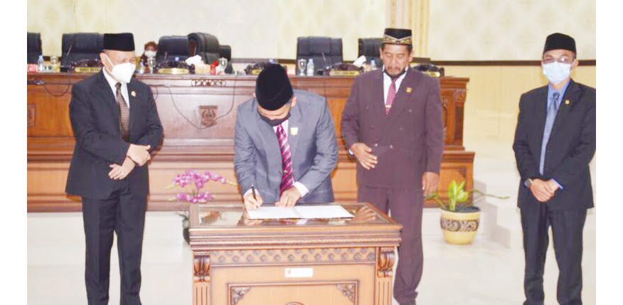 Ranperda Pertanggungjawaban Pelaksanaan AP11BD Agam Tahun 2020 Disetujui DPRD