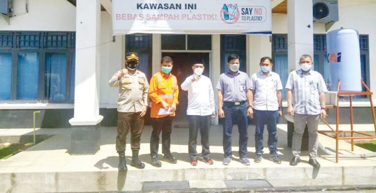 DPRD Padang Wacanakan Dana Pokir untuk Bangun Palang Pintu KA, Januari-Juli Terjadi 21 Kasus Kecelakaan Kereta 1 KUNJUNGI PT KAI— Wakil Ketua DPRD Padang Ilham Maulana saat melakukan kunjungan ke kantor PT KAI Divre II Sumbar, kemarin.