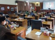 Wako Bukittinggi Jawab Pandangan Umum Fraksi DPRD