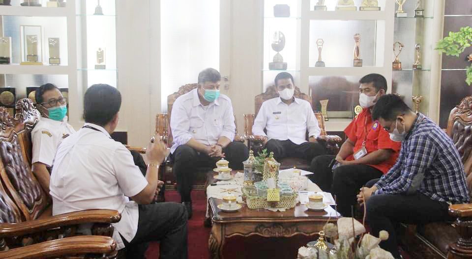 Zul Elfian bertemu den1gan menejer PLN Solok