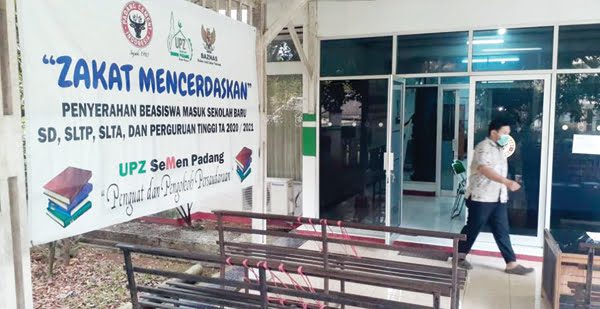 PENYALURAN ZAKAT— Kantor UPZ Baznas PT Semen Padang di Komplek Semen Padang. Selama semester I tahun 2021 telah menyalurkan zakat karyawan PT Semen Padang sebanyak Rp4 miliar lebih.