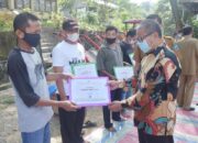 Hermanto Bantu Petani Alsintan dan Pompa Air di Sawah­lunto