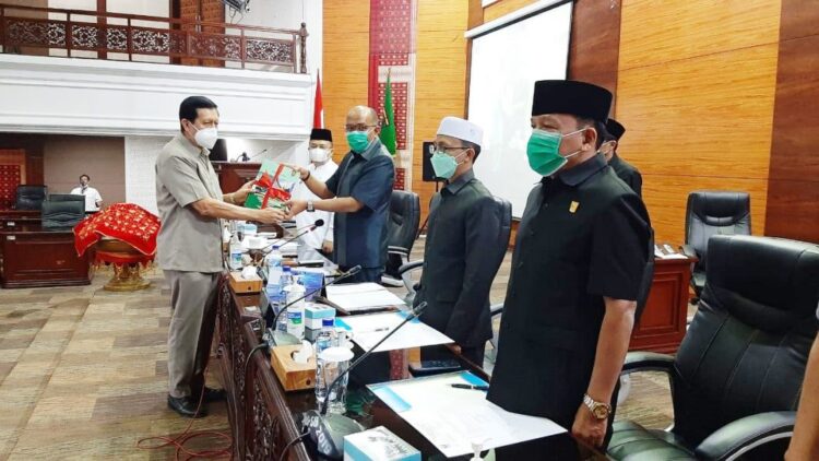 DPRD Provinsi Sumatera Barat menggelar rapat paripurna Penyampaian laporan hasil reses dan penutupan masa persidangan ketiga tahun 2021.