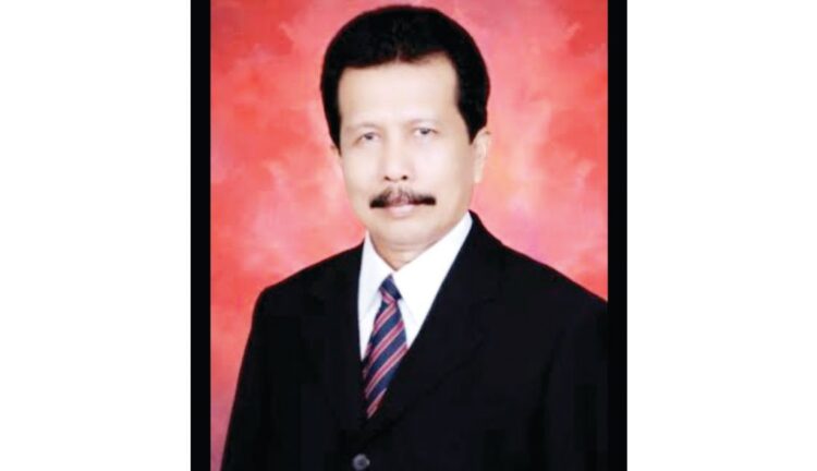 Prof. Isril Berd (Ketua Forum Kota Padang), “Sudah Jungkir Balik Beri Masukan, tapi Tak Dilakukan” 1 Prof. Isril Berd
(Ketua Forum Kota Padang)