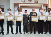 DPRD Beri Penghargaan Kapolres dan Kasat Reskrim Sijunjung