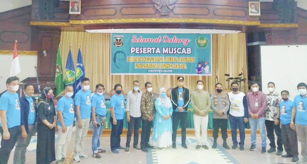 Ikatan Alumni UBH Siju1njung Gelar Muscab dan Vaksinasi
