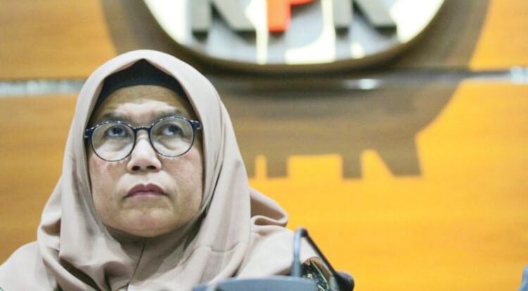 Lili Pintauli Siregar 
(Wakil Ketua KPK).