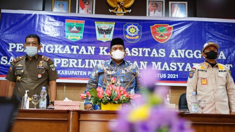 Suhatri Bur: Perlu Peningkatan Kinerja Linmas 1 Bupati Padangpariaman Suhatri ke depan perlu dilakukan peningkatan kapasitas linmas, karena nilai linmas pekerjaan mulia serta ibadah.