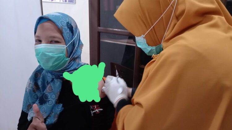 Vaksin Moderna Sudah Datang Sejak Awal Agustus, Diperuntukan Bagi Nakes, Melawan Varian Delta di Kota Sawahlunto 1 TEKANKAN--Kasi Pencegahan dan Pengendalian Penyakit Dinas Kesehatan Sawahlunto Sriwaresky Ismal menekan vaksin Moderna diperuntukan bagi Nakes.