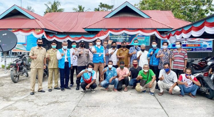 Peresmian Penyalaan Listrik Gratis untuk 176 rumah warga kurang mampu di Kecamatan Siberut Selatan Kabupaten Kepulauan Mentawai pada Senin (30/08).