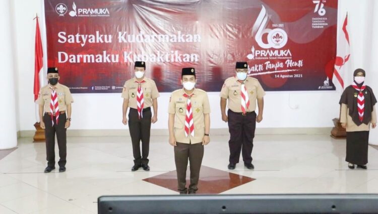 HARI PRAMUKA--Wakil Wali Kota Solok Rahmadhani Kirana Putra mengikuti peringatan Hari Pramuka yang ke-60 tahun 2021.