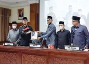 Wali Kota Bukittinggi Hantarkan R-KUPA PPAS APBD 2021, Belanja Daerah Diasumsikan Rp776 Miliar