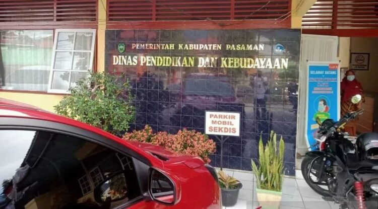 Geudng Disdikbud Pasaman.