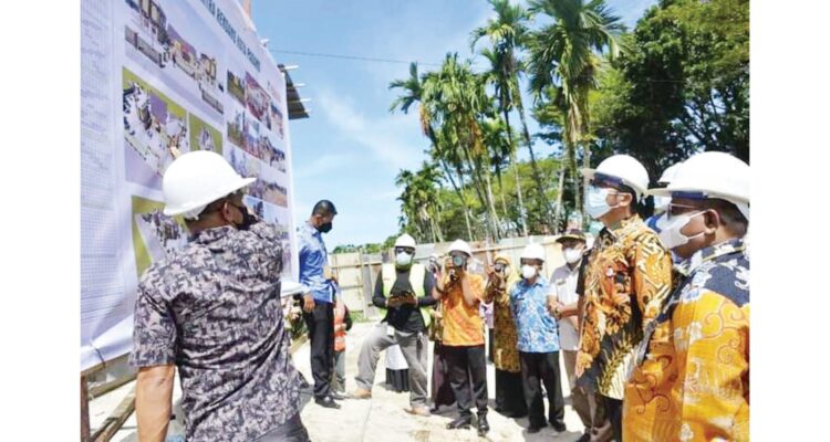 SENTRAL RENDANG— Gedung sentral rendang dibangun di Kototangah, dengan dana Rp28 miliar untuk meningkatkan kualitas rendang UMK Padang.