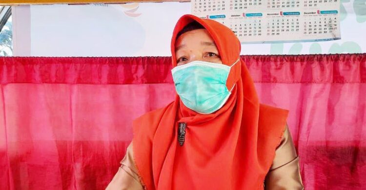 Kepala Dinas Kesehatan, Nazifah.