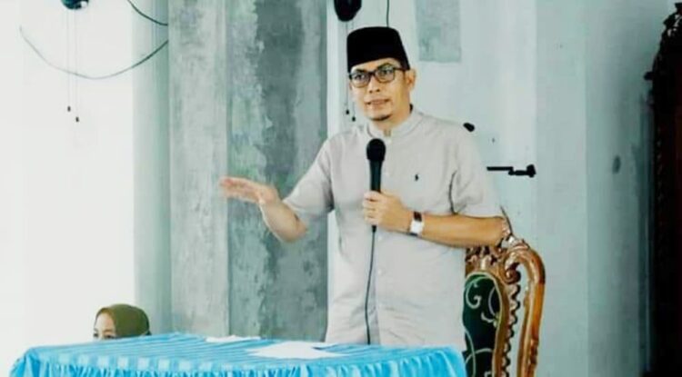 Wali Kota Sawahlunto Resmikan Pondok Al Quran, Ciptakan Kehidupan Beragama dan Berbudaya 1 HADIRI—Walikota Sawahlunto Deri Asta SH beri kata sambutan saat menghadiri peresmian Pondok Al Quran di Masjid Jamik Ijtihat Desa Sikalang, Kecamatan Talawi.