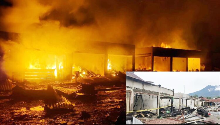 24 Kios di Pasar Baso Ludes Terbakar, Kerugian Ditaksir Rp 2,5 Miliar 1 KEBAKARAN— Kebakaran melanda Blok G Pasar Baso, Kabupaten Agam dan meludeskan 24 unit kios berikut dengan barang dagangan.