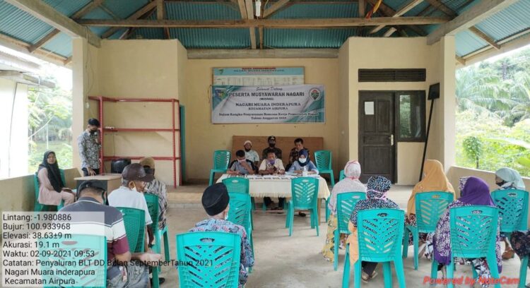 Pembagian Bantuan Langsung Tunai (BLT) periode bulan September tahun 2021 kepada 42 Keluarga Penerima Manfaat (KPM) di Nagari Muara Inderapura, Kecamatan Airpura, Kabupaten Pesisir Selatan.