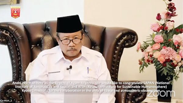 SAMBUTAN— Bupati Agam Andri Warman memberikan sambutan virtual pada peringatan 20th Anniversary Eaquatorial Atmosfer Radar (EAR) Koto Tabang.