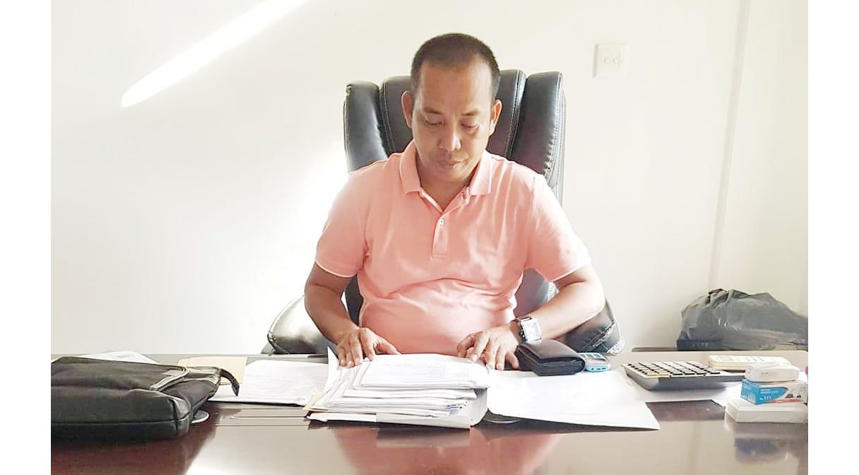 Afrison salah satu pengusaha yang mengharapkan dan menggagas kembali aktifnya Kadin di Kabupaten Sijunjung