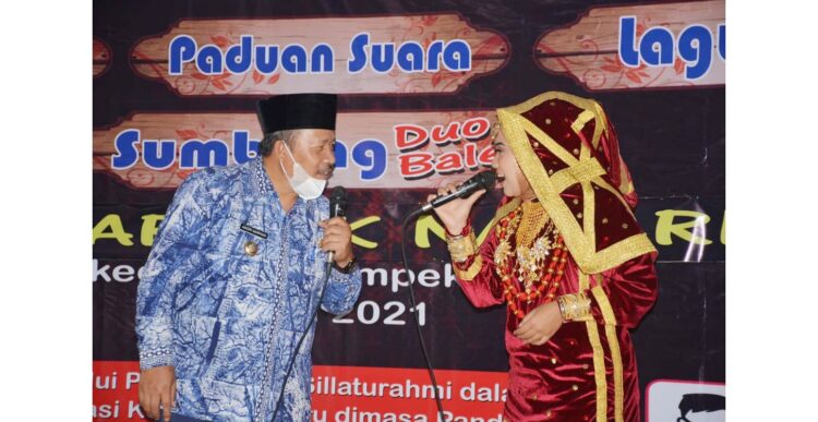 Bupati Agam Andri Warman menghadiri lomba TP-PKK nagari se-Kecamatan Ampek Angkek, di Gedung Serbaguna SMKN 1 Ampek Angkek, Selasa (7/9).