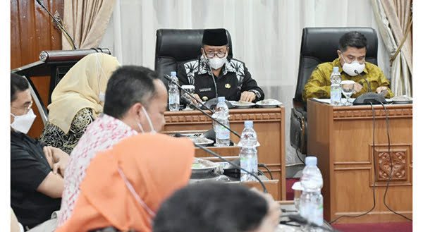 MASUK PRIORITAS-- Kemenko Marves mengharapkan program penyelamatan Danau Maninjau masuk ke dalam agenda prioritas penyelamatan danau secara nasional.