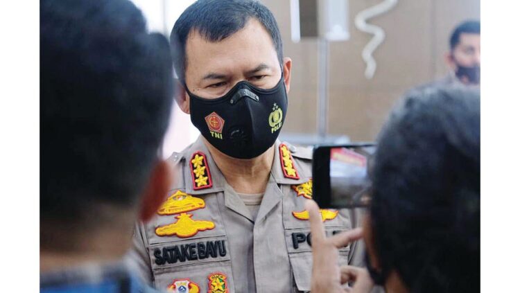 Kombes Pol Satake Bayu Setianto 
Kabid Humas Polda Sumbar.