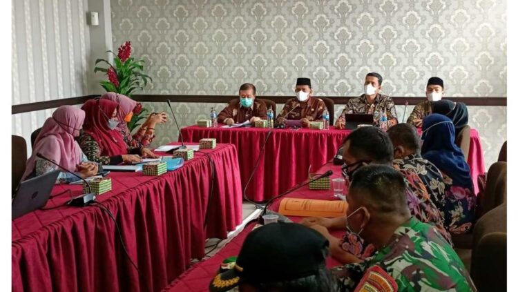 Wakil Bupati Padangpariaman Rahmang kemarin, bersama Sekretaris Daerah Rudi Repelnaldi Rilis memimpin rapat koordinasi dalam rangka pelaksanaan program sergap kakap.