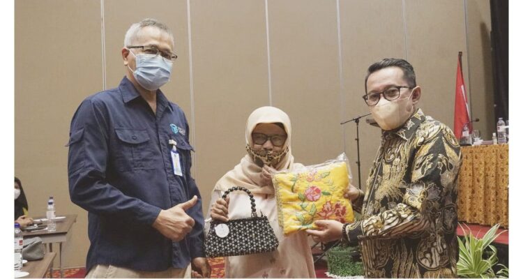 Bupati Tanah Datar Eka Putra, SE berharap melalui Pelatihan Program Digital Entrepreneurship Academy (DEA) yang digagas oleh Balai Besar Pengembangan SDM dan Penelitian (BBPSDMP) Kominfo Medan, dapat mendukung percepatan Program Unggulan (Progul) Tanah Datar yakni membuka 1000 lapangan kerja dan wirausahawan.